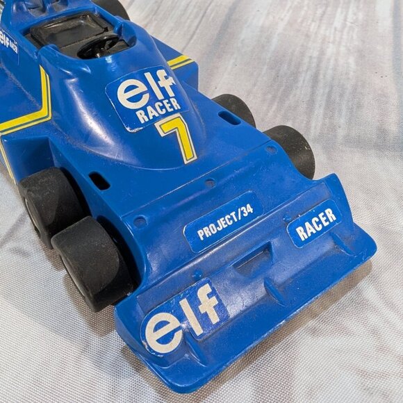 Vintage 1977 Tyrrell P34 6 Wheel Elf Racing Car - Picture 2 of 13
